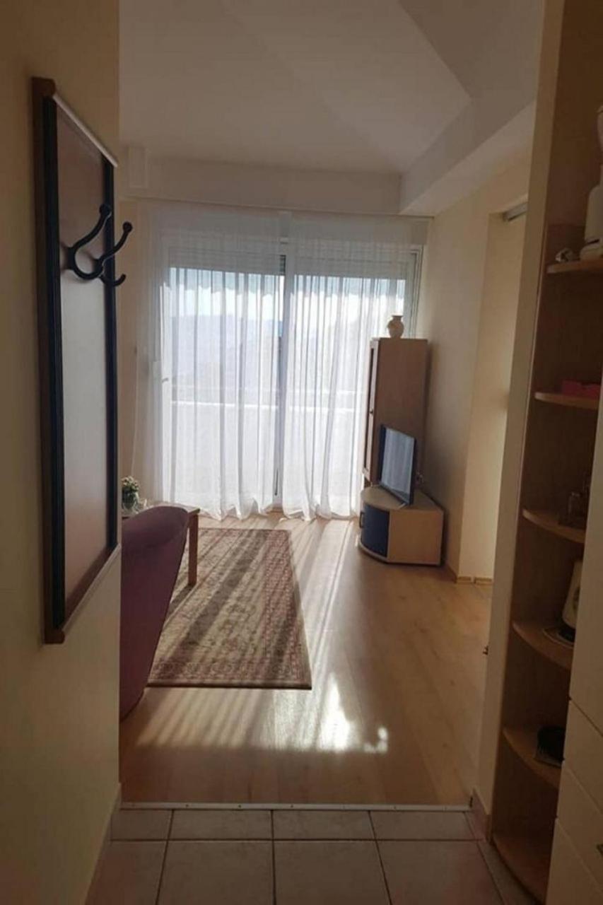 Apartments Javi - Free Private Parking Трогір Екстер'єр фото