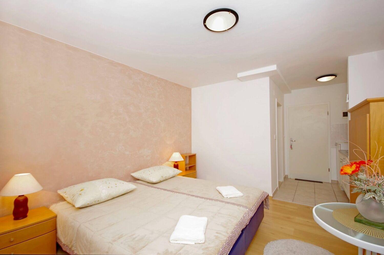 Apartments Javi - Free Private Parking Трогір Екстер'єр фото