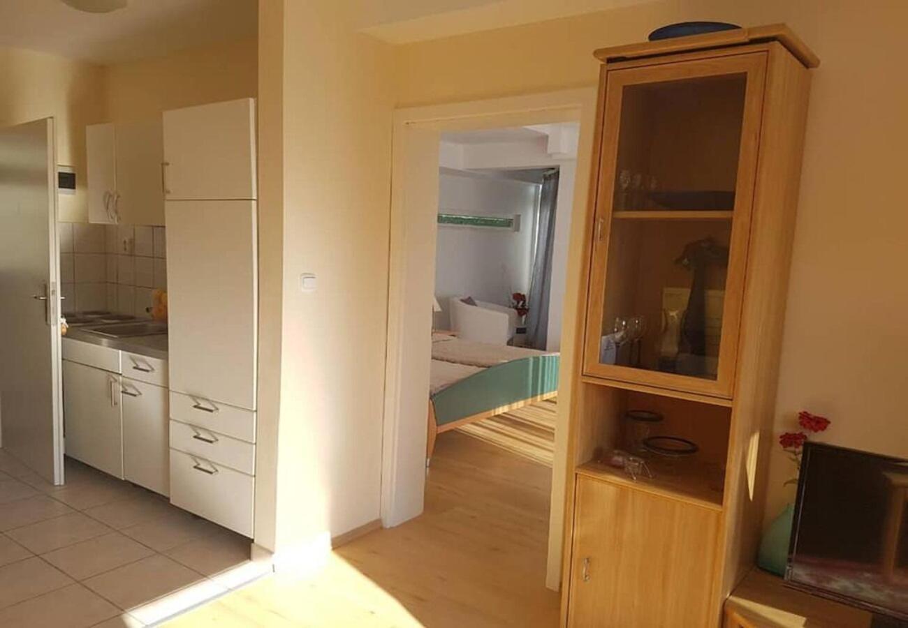 Apartments Javi - Free Private Parking Трогір Екстер'єр фото