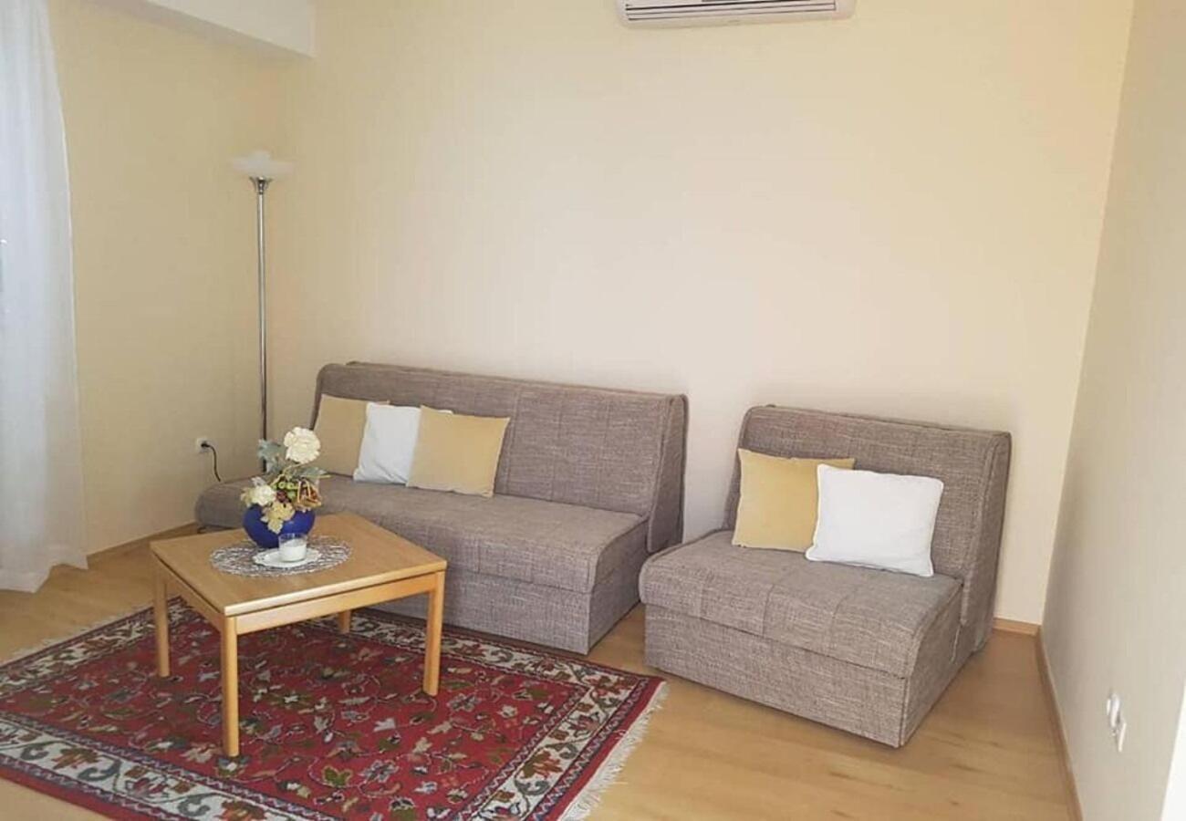 Apartments Javi - Free Private Parking Трогір Екстер'єр фото