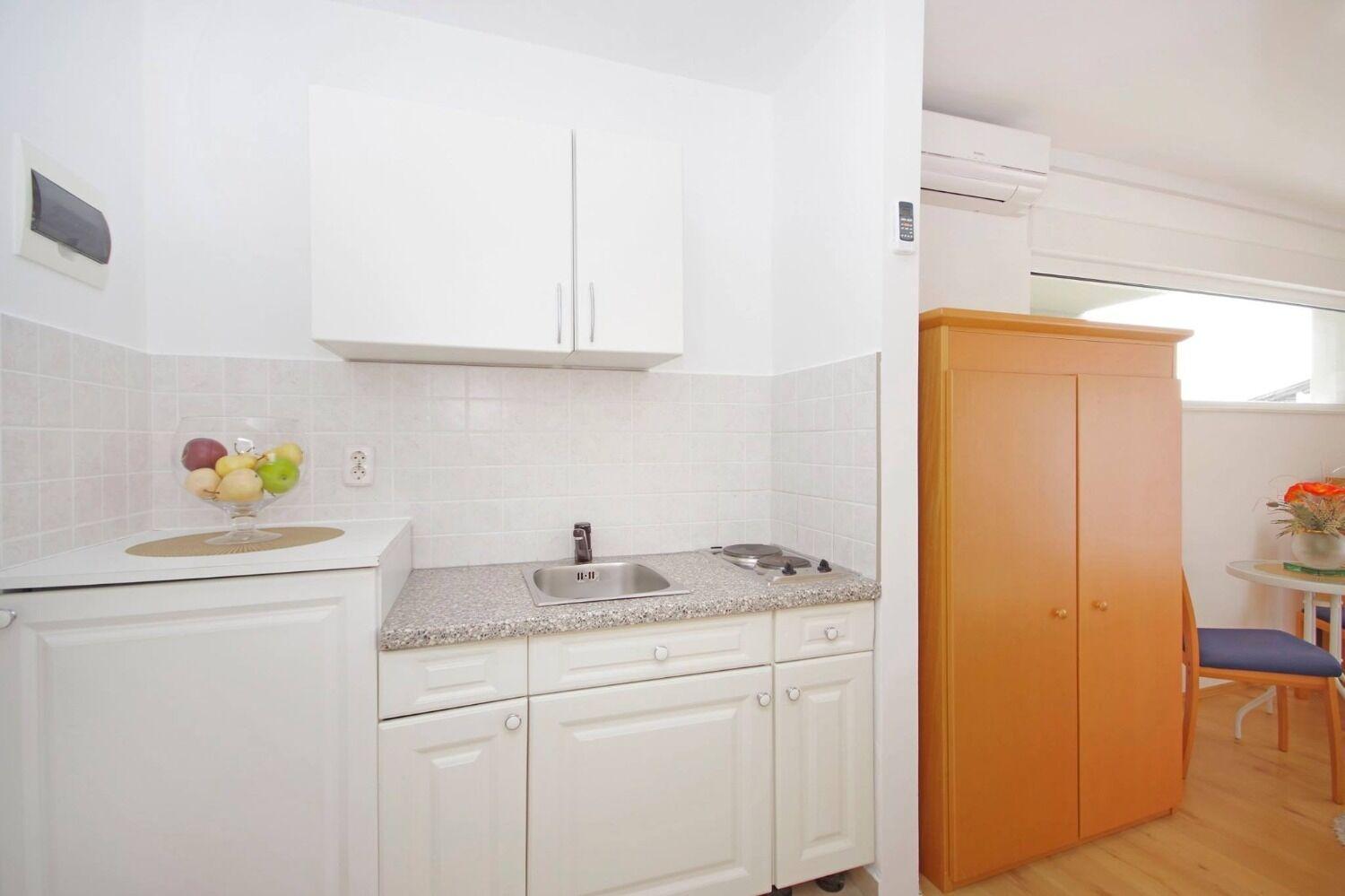 Apartments Javi - Free Private Parking Трогір Екстер'єр фото