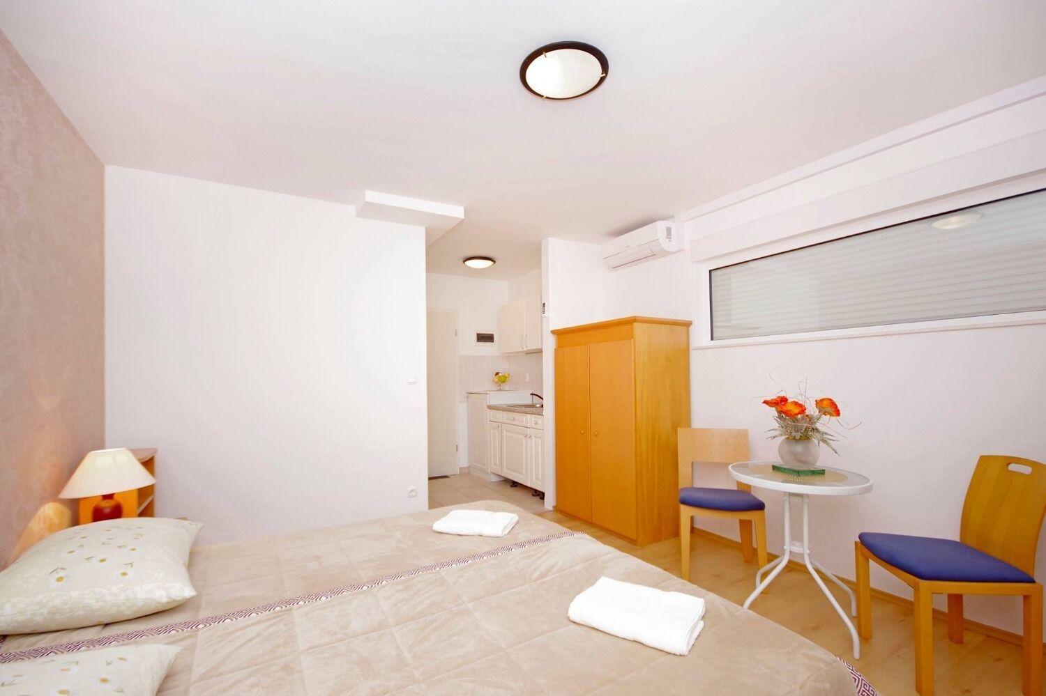 Apartments Javi - Free Private Parking Трогір Екстер'єр фото